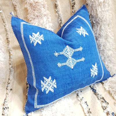 A Little Morocco, Cactus Silk Cushion, 50x50 Azure Front
